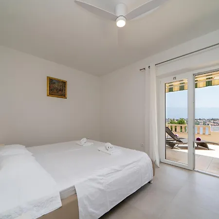 Apartments Siesta Sumartin Exterior photo