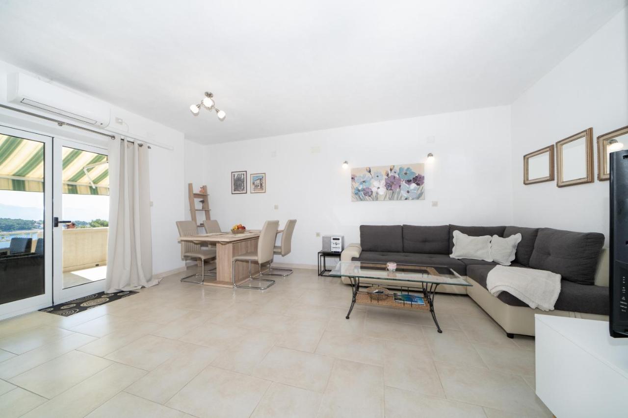 Apartment Siesta Sumartin