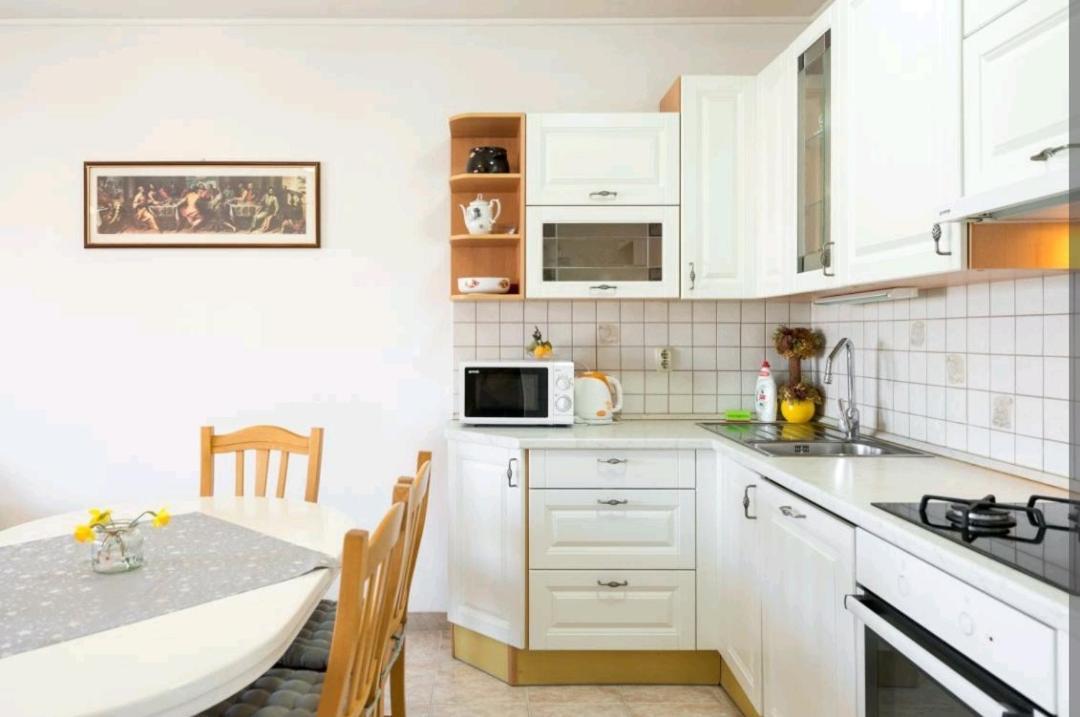 Siesta Apartment Sumartin